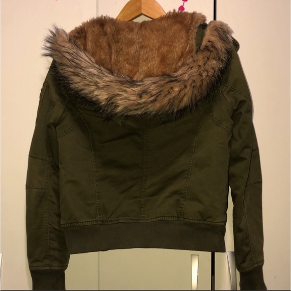 Old Navy jacket faux fur - Picture 7 of 9